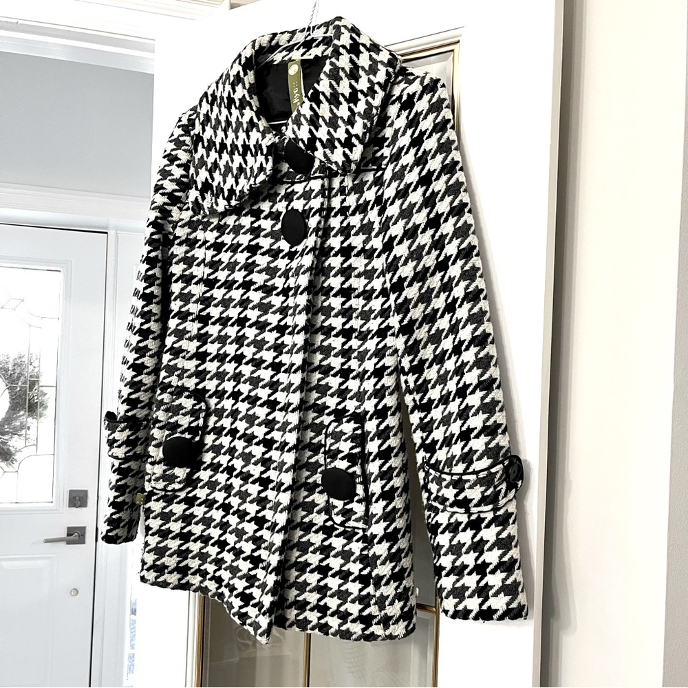 Fitted Houndstooth Plaid Wool Winter Coat